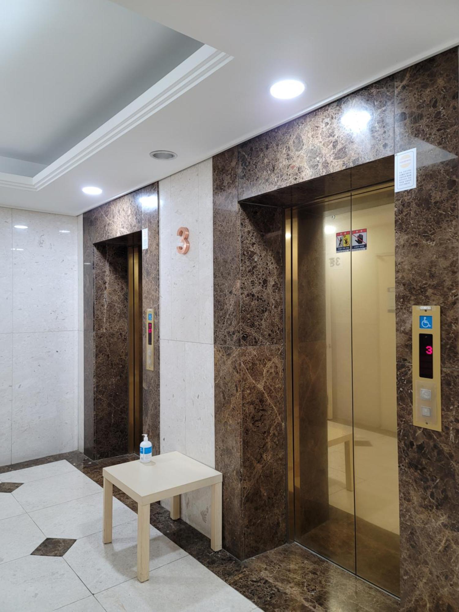 Apartment Skyview Duplex House-06 *